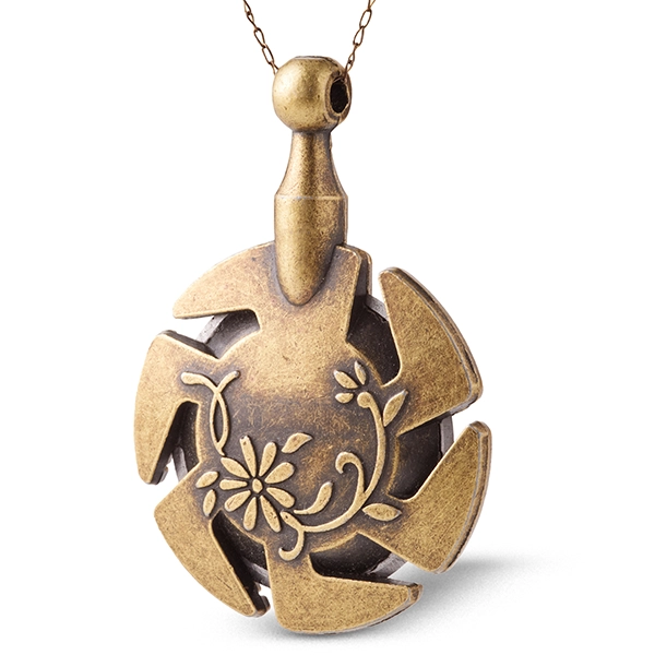 Yarn Cutting Pendant